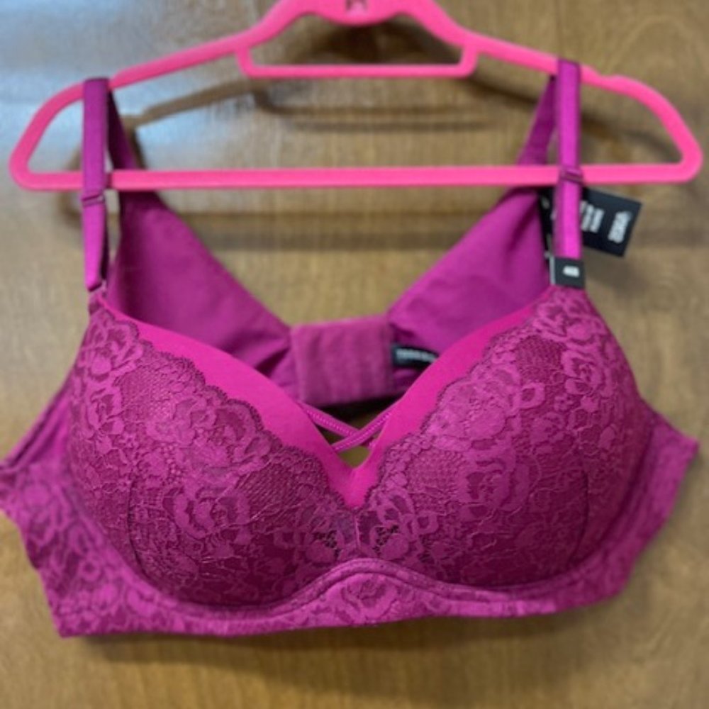 Torrid Wire Free Push Up Plunge Bra 46B NWT